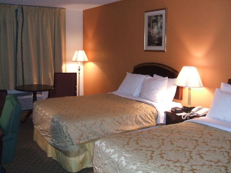 A Victory Inn - West Dearborn Dearborn Heights Стая снимка