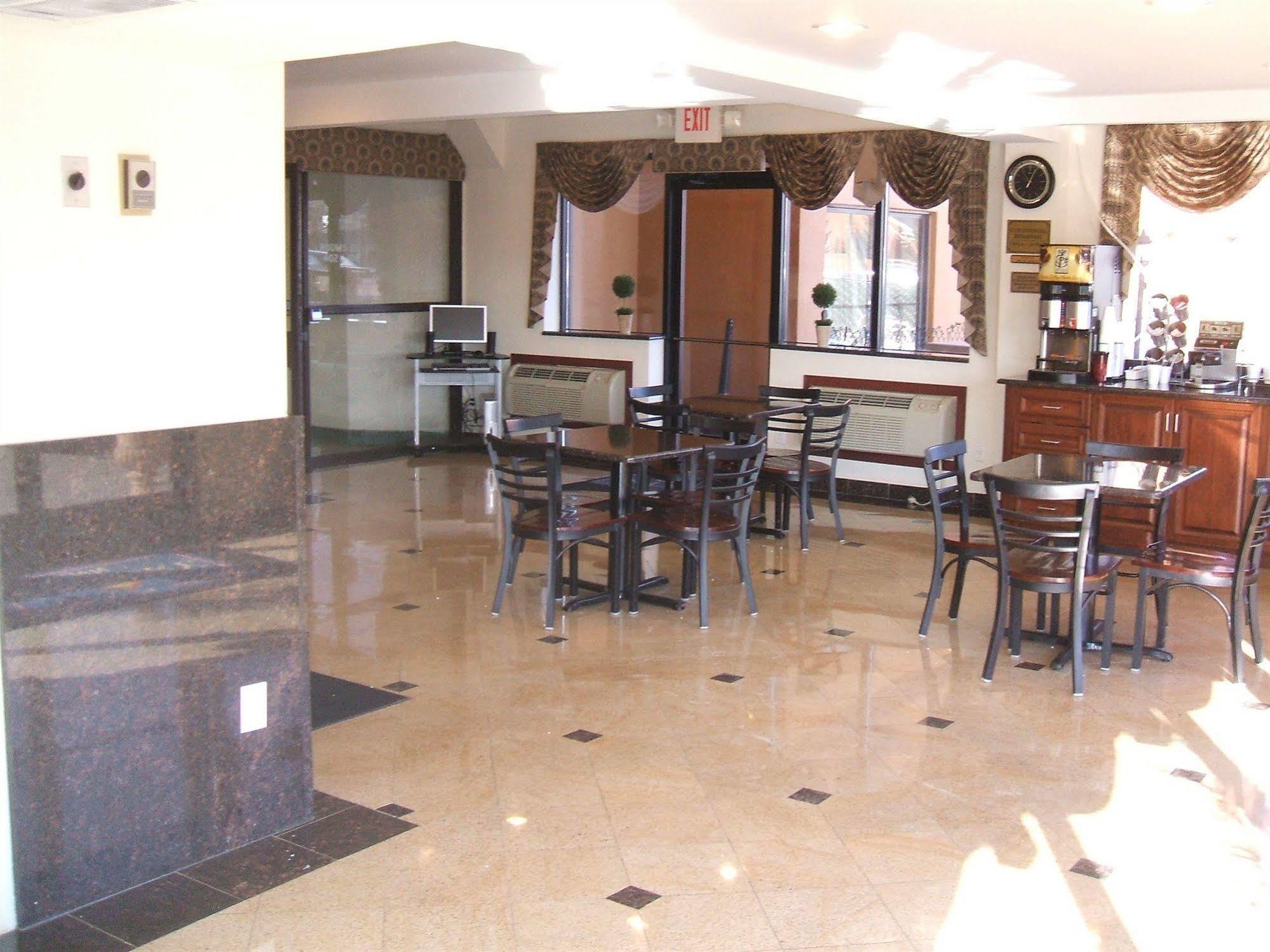 A Victory Inn - West Dearborn Dearborn Heights Екстериор снимка